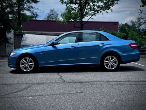 Used 2011 Mercedes-Benz E 350 BlueTEC Sedan image 4