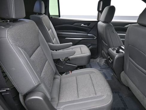 Used 2025 Chevrolet Traverse LT w/ LPO, Floor Liner Package AWD/4WD image 18