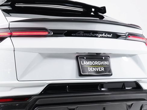 Used 2023 Lamborghini Urus Performante AWD/4WD image 19