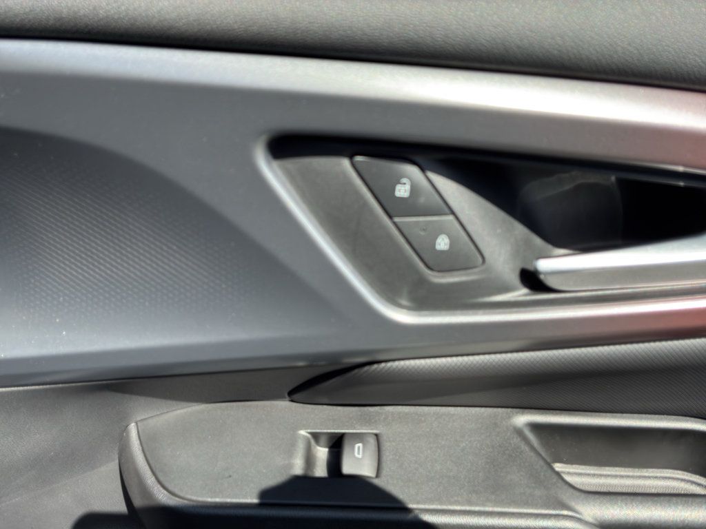 Used 2024 Chevrolet Equinox EV RS FWD image 52