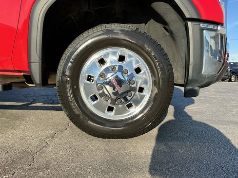 Used 2024 GMC Sierra 3500 SLT w/ SLT Convenience Package image 25