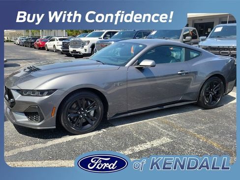 Used 2024 Ford Mustang GT RWD image 1