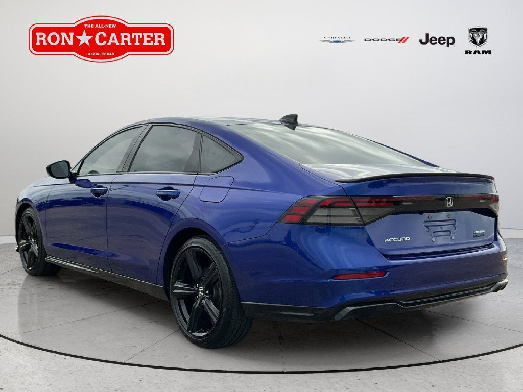 Used 2023 Honda Accord Sport image 4