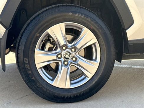 Used 2023 Toyota RAV4 XLE image 8