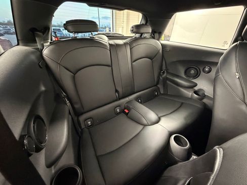 Used 2015 MINI Cooper 2-Door Hardtop image 31