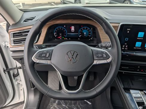 New 2026 Volkswagen Atlas SE image 14