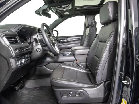 Used 2023 GMC Yukon Denali w/ Max Trailering Package AWD/4WD image 9
