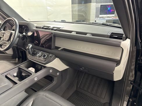 Used 2023 Land Rover Defender 130 S image 20