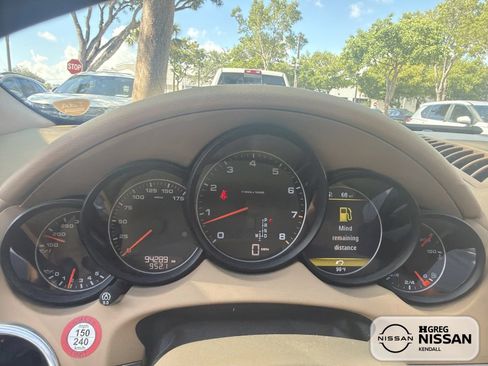 Used 2011 Porsche Cayenne AWD/4WD image 6