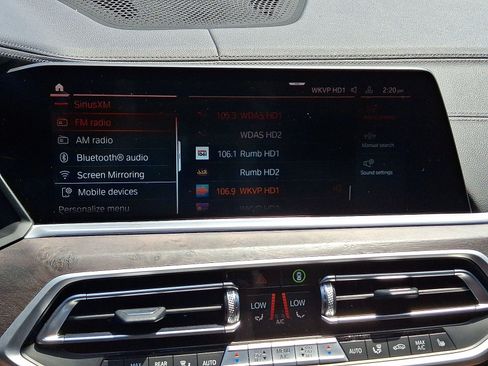 Used 2021 BMW X5 xDrive40i w/ M Sport Package AWD/4WD image 14