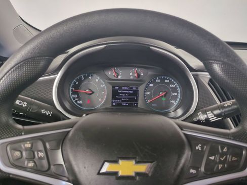 Used 2022 Chevrolet Malibu LT image 31