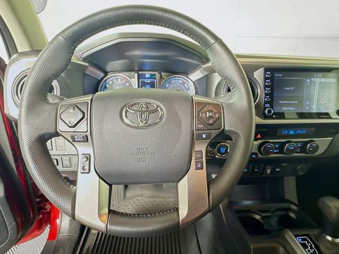Used 2023 Toyota Tacoma SR5 AWD/4WD image 15