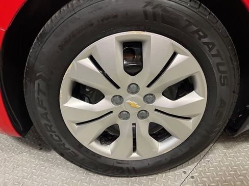 Used 2014 Chevrolet Cruze LS image 17