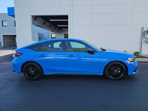 Used 2023 Honda Civic Sport image 8
