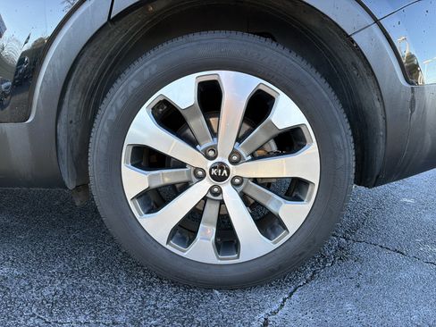 Used 2021 Kia Telluride EX w/ EX Premium Package image 21