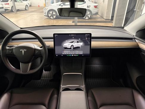 Used 2023 Tesla Model Y Long Range AWD/4WD image 16