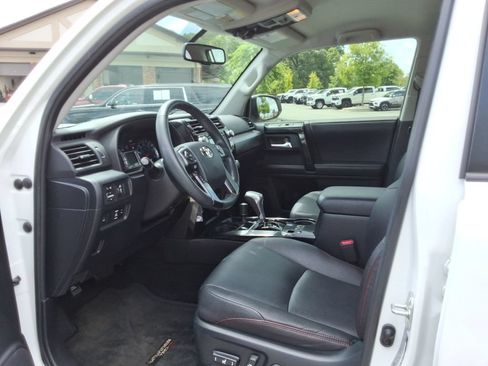 Used 2018 Toyota 4Runner TRD Pro AWD/4WD image 12