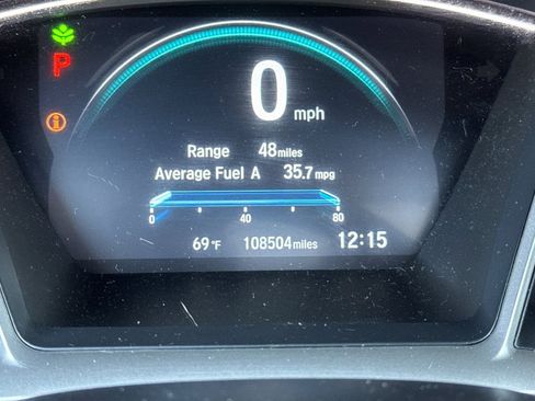 Used 2018 Honda Civic EX image 3