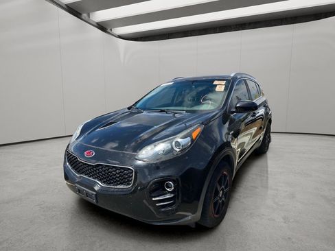 Used 2019 Kia Sportage LX w/ LX Popular Package AWD/4WD image 2