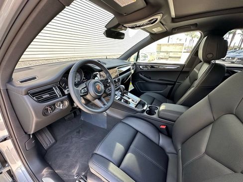 Certified 2026 Porsche Macan S AWD/4WD image 4