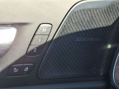 Certified 2023 Volvo XC60 B5 Plus w/ Climate Package image 25