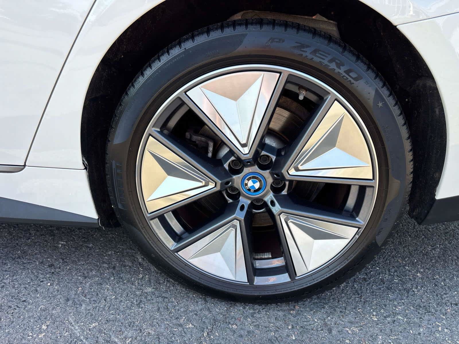 Used 2023 BMW i4 eDrive35 w/ Premium Package RWD image 6