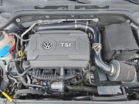 Used 2017 Volkswagen Jetta GLI image 30