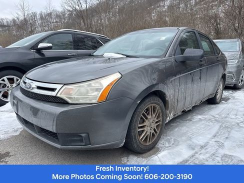 Used 2010 Ford Focus SE image 7