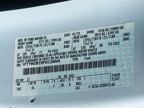 Used 2023 Ford F250 XL w/ FX4 Off-Road Package image 31