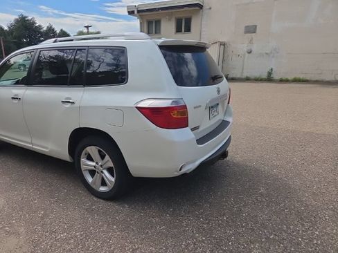 Used 2009 Toyota Highlander Limited AWD/4WD image 8