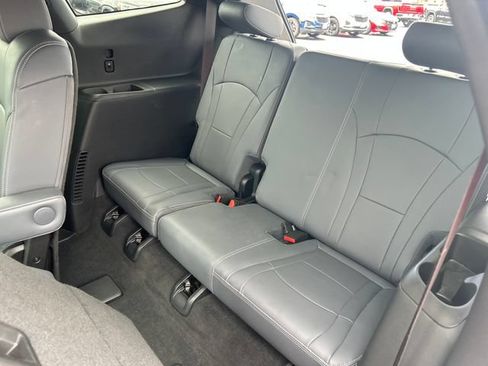 Used 2024 Buick Enclave Essence w/ Experience Buick Package AWD/4WD image 38