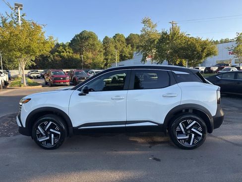 New 2026 Nissan Kicks SV image 4