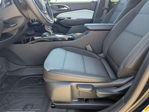 New 2026 Chevrolet Trax LT w/ LT Convenience Package image 41