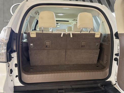 Used 2019 Lexus GX 460 Premium w/ Premium Package AWD/4WD image 23