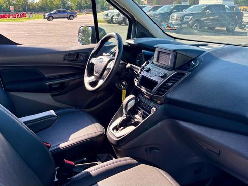 Used 2020 Ford Transit Connect XL FWD image 10