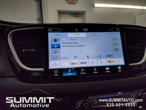 New 2026 Chrysler Voyager LX image 49