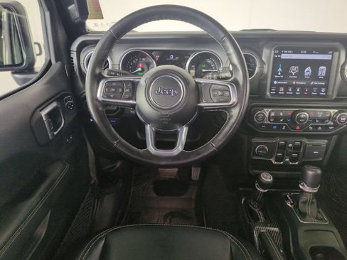 Used 2021 Jeep Wrangler Unlimited Sahara w/ Cold Weather Group AWD/4WD image 13