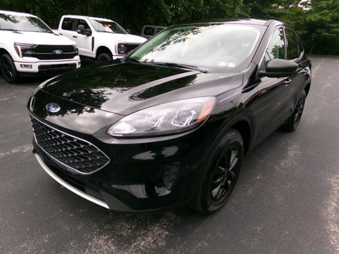 Used 2022 Ford Escape SE w/ Cold Weather Package AWD/4WD image 4