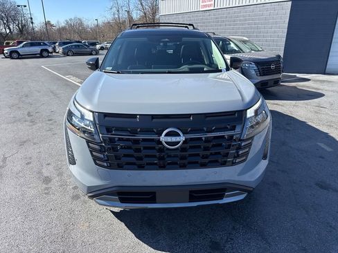 New 2026 Nissan Pathfinder Platinum w/ Cargo Package FWD image 8