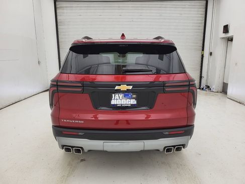 New 2026 Chevrolet Traverse LT w/ Driver Confidence Package FWD image 16