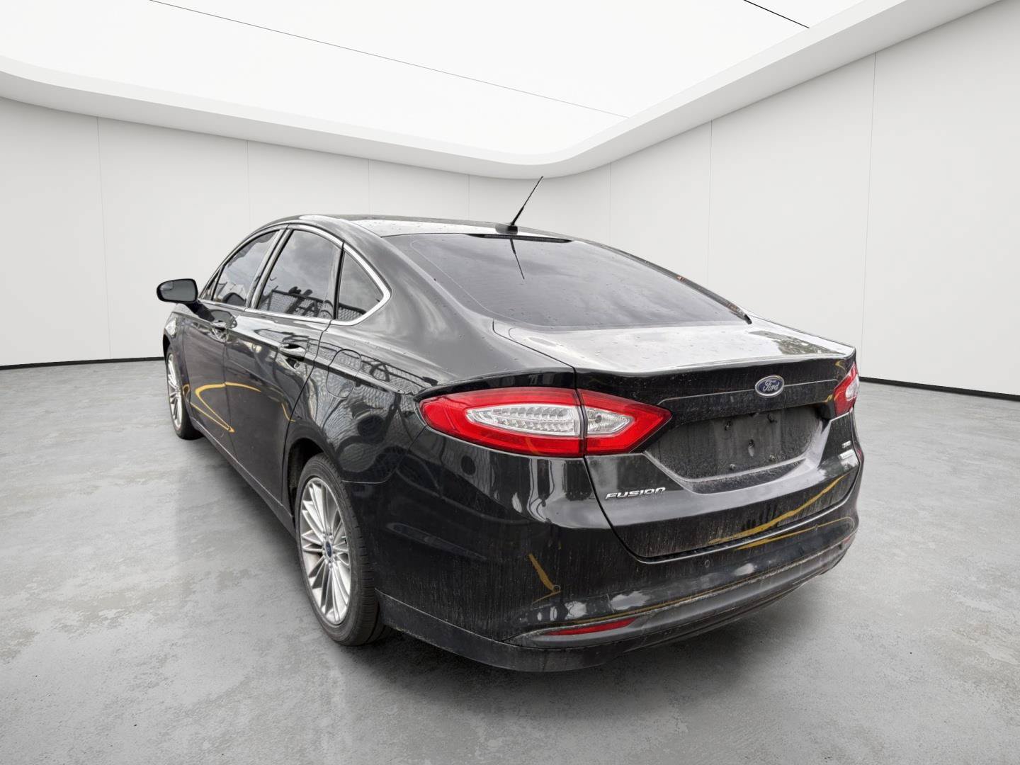 Used 2015 Ford Fusion SE w/ Equipment Group 202A FWD image 5