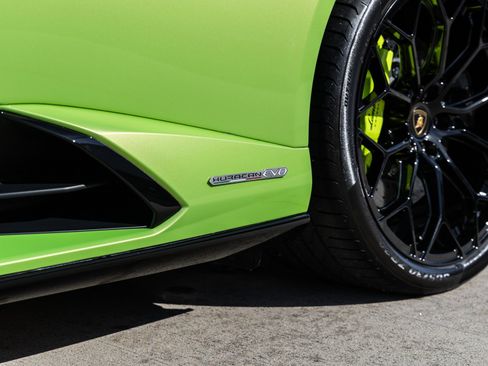 Used 2023 Lamborghini Huracan EVO image 17