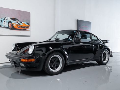 Used 1988 Porsche 911 Carrera image 1