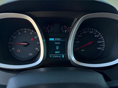 Used 2013 Chevrolet Equinox LT FWD image 24