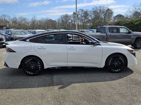 New 2026 Nissan Sentra SR image 11