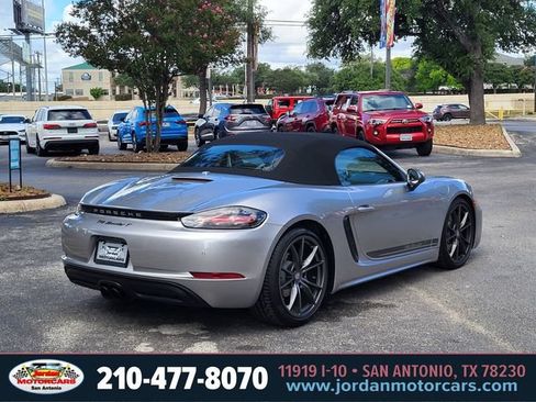 Used 2022 Porsche 718 Boxster RWD image 5