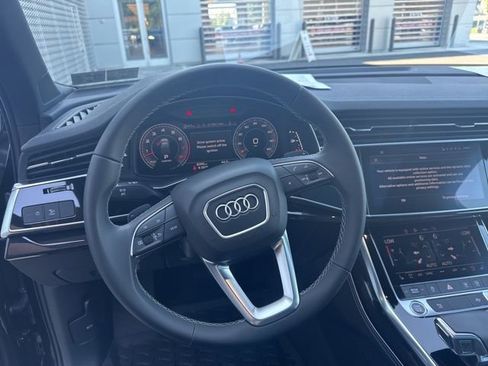 Certified 2025 Audi Q7 3.0T Premium Plus image 40