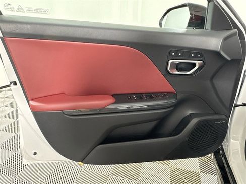 Used 2025 Kia K4 GT-Line w/ GT-Line Premium Package image 13