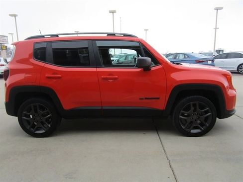 Used 2021 Jeep Renegade Latitude image 6