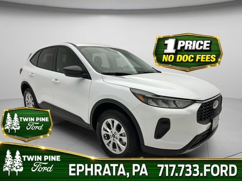 Used 2026 Ford Escape Active w/ Cold Weather Package AWD/4WD image 1